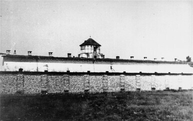 S grobnice Maksa Luburića u Španjolskoj moraju se ukloniti ustaški simboli