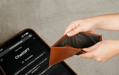Mobitel s upaljenim ChatGPT-om i prazan novčanik