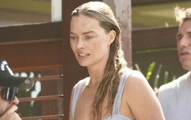 Margot Robbie - 4