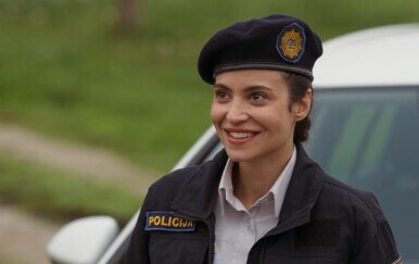 Tijana Pečenčić kao Alma u ''Na granici'' - 2