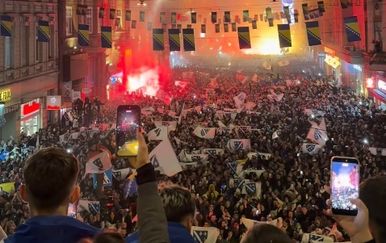 Bosna i Hercegovina prolazak na Svjetsko nogometno prvenstvo slavila uz hitove Dubioze Kolektiv i Halida Bešlića