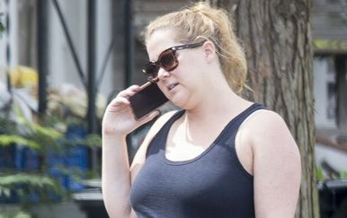 Amy Schumer pozirala u bikiniju nakon gubitka 23 kilograma