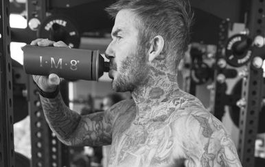 David Beckham na Instagramu objavio prizore iz teretane bez majice