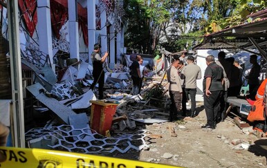 VIDEO Snažan potres pogodio Indoneziju: Ima mrtvih, izdano upozorenje za tsunami,