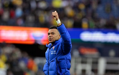 Kylian Mbappe izazvao bijes francuskih navijača zbog poteza s Kanteom