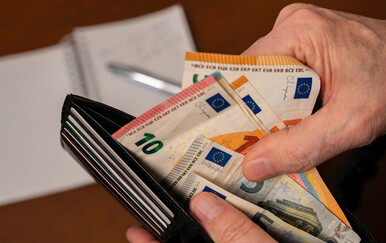 Zastoj u tranzitu kroz Hormuz katapultirao cijene plastike