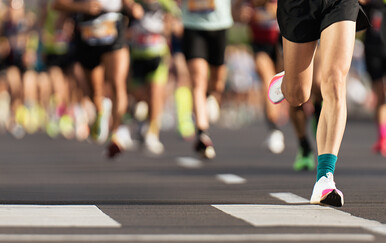 Kako se piše: polu maraton ili polumaraton