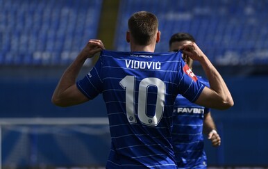 UŽIVO DINAMO - OSIJEK: Petarda na Maksimiru! Vidović ponovno trese mrežu gostiju