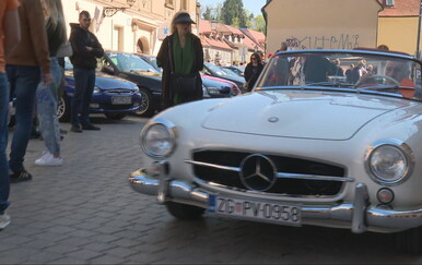 Umjetnost na kotačima: Oldtimeri okupirali Europski trg