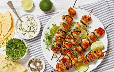 Nadahnuti okusima Grčke: Pileći ražnjići iz pećnice kojima je nemoguće odoljeti