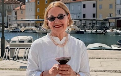 Vitomira Lončar raznježila pratitelje novim fotografijama s unukom