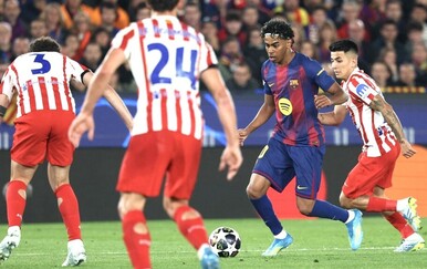 VIDEO Yamal dva puta zaredom prošao dvojicu odjednom, na kraju ga okružilo osam igrača