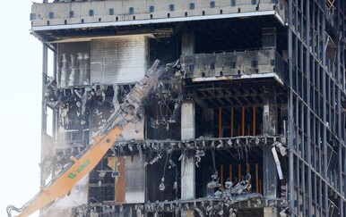Počelo je rušenje Vjesnika: Pogledajte kako nestaje zagrebački simbol
