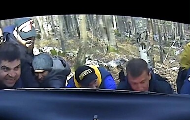 Slavni vozač izletio s ceste u Hrvatskoj: Gledatelji ga izvlačili