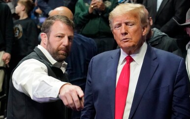 Kako je bivši vodoinstalater i jedini Trumpov ministar bez diplome izgradio bogatstvo od više desetaka milijuna dolara