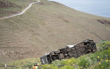Jedna osoba poginula, a 27 ozlijeđeno u autobusnoj nesreći na španjolskim Kanarima