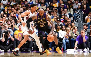 Poznata su prva dva para doigravanja u NBA ligi, LeBron James prešao impresivnu brojku