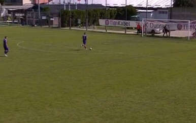 VIDEO Pogledajte najbizarniji autogol u povijesti hrvatskog nogometa i kaos koji se dogodio