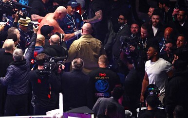 VIDEO Fury prozvao Joshuu da uđe u ring prihvatiti izazov, ovaj odradio potez za pamćenje i razbijesnio Gipsy Kinga