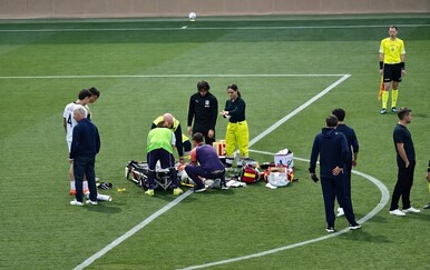 Potresna scena u Fiorentini: Mladi nogometaš (19) ostao bez svijesti, hitno je hospitaliziran