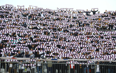 Pogledajte spektakularnu koreografiju Torcide! Poslali su i zanimljivu poruku u Francusku: "Niti jedna vlast..."