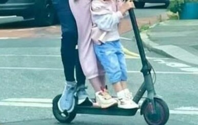 Fotografija iz prometa izazvala lavinu komentara: "Tata i mama kod psihijatra…"