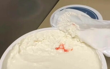 "Što mi je to u siru?" Objavio fotografiju i dobio zanimljiva objašnjenja