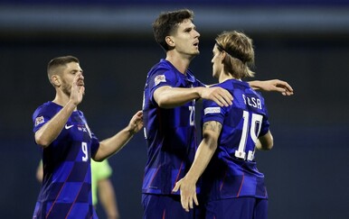 FOTO Vatreni došao podržati kolegu iz reprezentacije na utakmicu i dobio dres