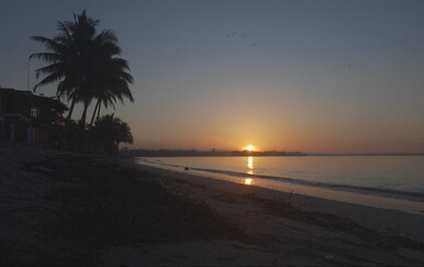 Kriza na Kubi: Broj turista pao za 50 posto, dok cijena litre goriva skače na vrtoglavih 177 eura