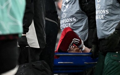 VIDEO Teška ozljeda šokirala Francuze: Zvijezda Liverpoola iznesena s terena, propušta SP?