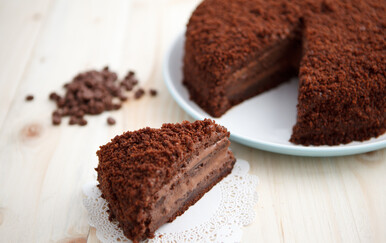 Može li sočnije: Recept za "mrak tortu" koja ne izlazi iz slastičarske mode