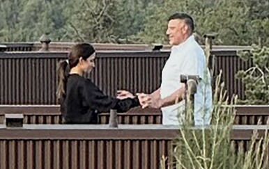 Dianna Russini dala je ostavku nakon što su u javnost procurile fotografije nje i trenera