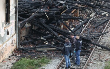 Završen očevid u Osijeku: Serija kratkih spojeva uništila drvenu infrastrukturu HŽ-a, šteta je totalna