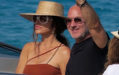 Jeff Bezos i Lauren Sanchez Bezos otišli na Galapagos
