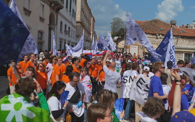 Split preplavili studenti iz cijelog svijeta, gradom odjekuju pjesma i veselje