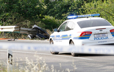 Teretnim vozilom udario tri pješakinje i pobjegao: Jedna je smrtno stradala