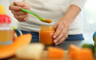 Proizvođač dječje hrane hitno povukao kašicu