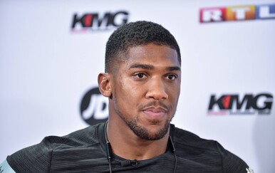 Anthony Joshua odabrao prvog suparnika nakon tragične nesreće: Organizatori odbili