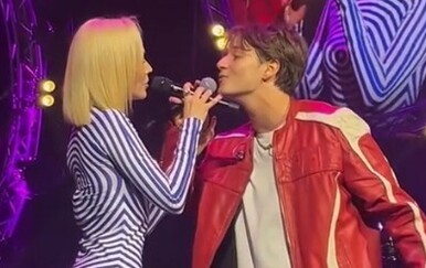 Jakov Jozinović i Jelena Rozga raspametili publiku na njegovom koncertu u Beogradu.