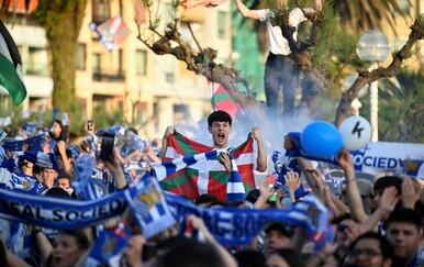 Ćaletu-Cara, Sučića i suigrače nakon osvajanja Kupa kralja dočekalo 100.000 navijača