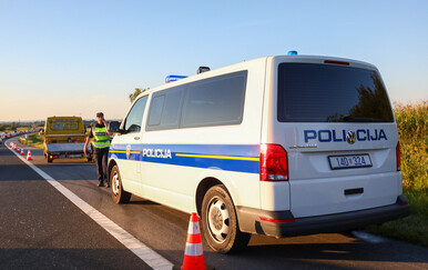 51-godišnjakinja poginula u nesreći kod Ogulina, a onda je vozač pokosio ljude koji su stajali kraj ceste