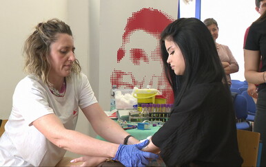 Akcija Zaklade Ana Rukavina u Rijeci: Novi darivatelji iz Medicinske škole pridružili se registru koji je spasio 214 života