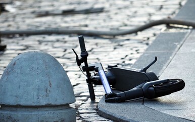 Devedesetogodišnjak na električnom romobilu izazvao prometnu nesreću u Osijeku