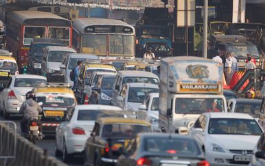 U Indiji vozači napuštaju klasične automobile, Tesla i BYD čekali priliku, ali kupci biraju neočekivanu alternativu