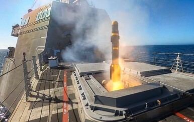 Američka ratna mornarica užurbano naoružava svoje ratno brodovlje projektilima Hellfire Longbow