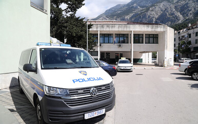 Evakuirano više škola zbog dojave o bombi