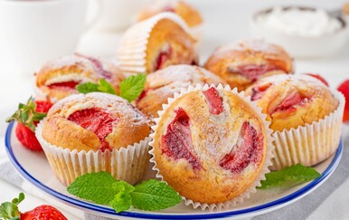 Mekani, sočni i voćni: Recept za najbolje muffine s jagodama