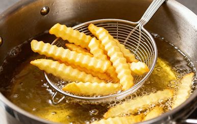 Obožavate pomfrit? Ovaj trik smanjuje masnoće, a okus ostaje isti