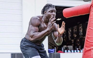 Izgleda poput zvijeri: Nikada nije odigrao utakmicu, a sada će igrati u najjačoj ligi svijeta!