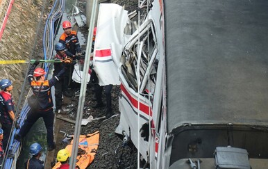 Indonezija: Sedmero mrtvih u sudaru vlakova blizu Džakarte